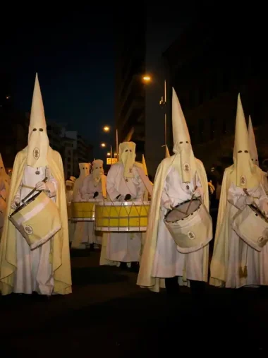 Estandarte instrumentos Cofradía -Eucaristía Zaragoza 5
