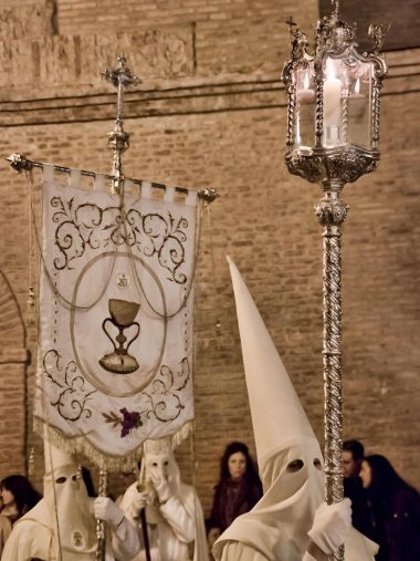 Imagen del farol baldaquino de la Seo 1